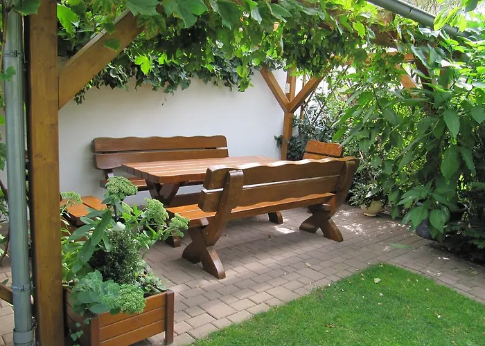 Abendstille Am Obstgarten Mit Terrasse